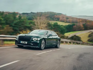 تناغمٌ متميّزٌ بين التصميم الراقي والحِرَفية العالية مع تلاقي عالمَي Bentley Motors و’أسبوع دبي للتصميم‘