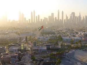 دبي القابضة تُطلق حملة وطنية احتفاءً بـــــ"عام الخمسين" بالتزامن مع يوم العلم الإماراتي