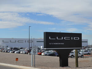 لوسيد موتورز تحتل المركز الثامن عالمياً في قائمة أكبر شركات السيارات في العالم 