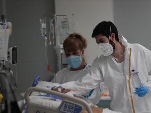 أوميكرون لديه عدد غير مسبوق من زيادة التحورات