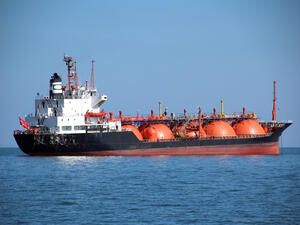 Iranian oil tanker saved from US steal attempt 