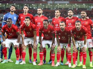 الأهلي يظفر باللقب