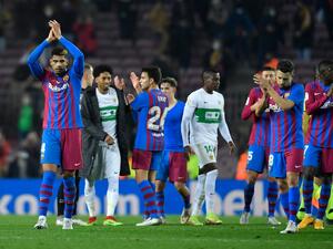 برشلونة يهزم إلتشي ويقترب من ركب المقدمة