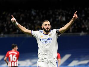 بنزيمة يقود ريال مدريد لفوز جديد