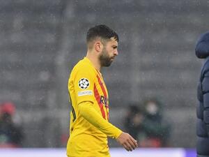 إصابة آلبا تزيد من مشاكل برشلونة