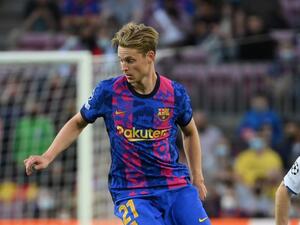 دي يونغ بات من المرشحين لترك برشلونة