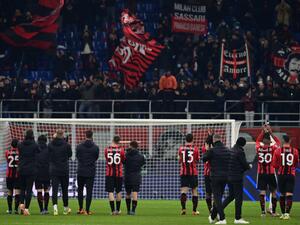 ميلان يستضيف نابولي