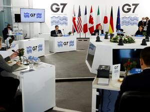 G7 leaders warn Russia of any move against Ukraine
