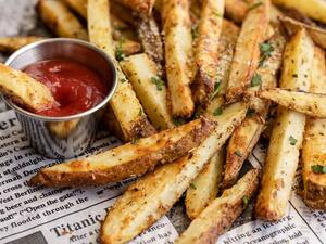 وصفات احتفالية: بطاطا بارميزان بالثوم والفرن