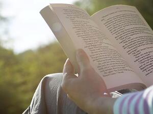 أفضل 5 كتب لعيش حياة أكثر سعادة وتوازناً في عام 2022
