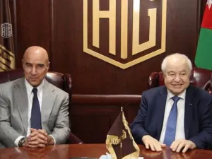أبوغزاله ووزير الاستثمار يبحثان سبل التعاون لجذب الاستثمارات الخارجية