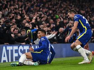 تياغو سيلفا (يسار) سجل هدف تشيلسي الثاني (المصدر: تيليغراف)