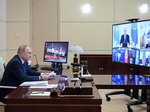 Russian citizens are evacuated from Kazakhstan on military planes following uprising