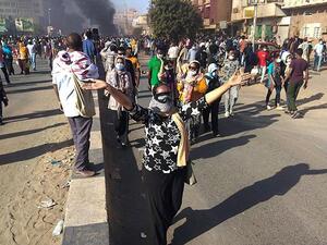 Thousands protest in Khartoum 