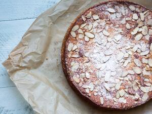 كعكة الريكوتا باللوز الشهية