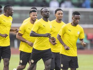 ماني (وسط) يقود السنغال اليوم أمام مصر