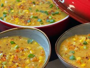 شوربة شاودر الذرة والبطاطا