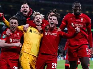 ليفربول يظفر باللقب (المصدر: غارديان)