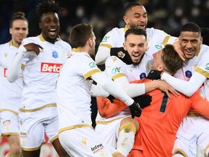 نيس يتفوق على باريس سان جيرمان