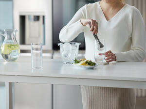 LG To Launch Instaview Side By Side Refridgerator In The GCC