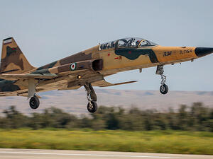 مقاتلة ايرانية