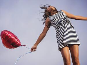 علاقات البوابة: 6 طرق للاحتفال بعيد الحب للعزاب