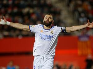 بنزيمة يواصل التألق