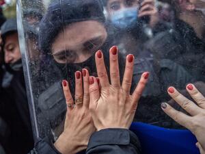 اوغلو: من امركم بقمع النساء