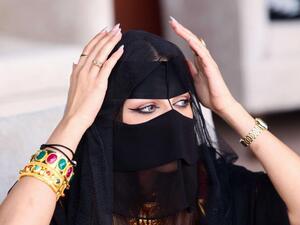 حدد القانون السن الأدنى للزواج بـ18 عاما