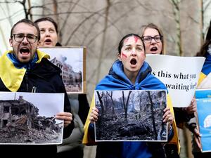 Ukraine's president says kidnap of city mayor 'crime against democracy'