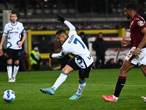 أليكسيس ينقذ إنتر ميلان من الخسارة