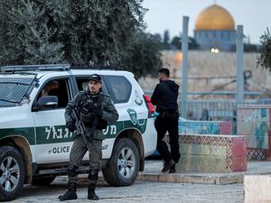 Israeli forces raid west bank kill two palestinians