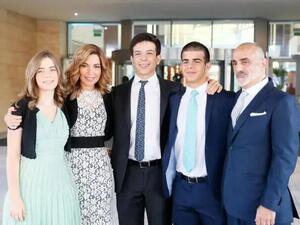 الأمير طلال بن محمد مع زوجته الأميرة غيداء