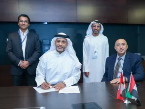 "حديد الإمارات" و"الشركة الوطنية للصناعة والمناجم الموريتانية" تبرمان  اتفاقية تعاون لإنتاج خام الحديد   