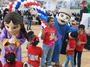 شخصيتا ياس ووتروورلد أبوظبي "دانا" و"سلطان" تدخلان البهجة  على قلوب طلاب مركز أبوظبي للرعاية والتأهيل