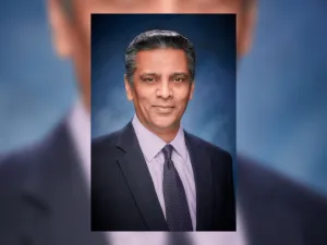 راج سوبرامانيام ينتقل إلى منصب الرئيس والرئيس التنفيذي لشركة فيديكس؛ على أن يتولى فريدريك دبليو سميث منصب رئيس مجلس الإدارة التنفيذي للشركة 