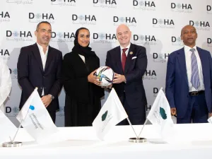 "مؤسسة FIFA" تعلن عن شراكة مع "الجيل المُبهر" ومؤسسة قطر لدعم إرث بطولة كأس العالم FIFA قطر ٢٠٢٢ تم توقيع مذكرتي تفاهم خلال منتدى الدوحة في قطر   