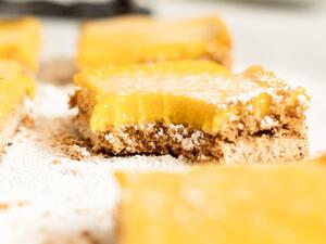 قطع حلوى المانجو