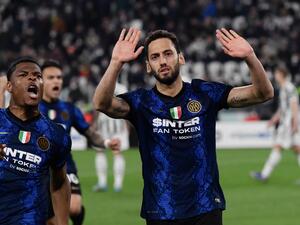 تشالهانوغلو يقود إنتر ميلان للفوز