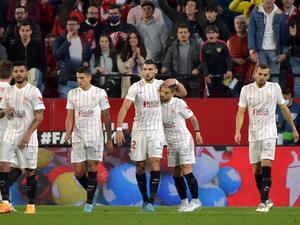 إشبيلية يستضيف ريال مدريد اليوم في قمة الدوري الإسباني