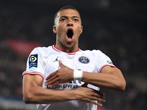 مبابي يسجل هدفين لباريس سان جيرمان (المصدر: أ ف ب)