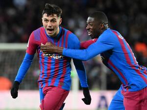 بيدري (يسار) يتألق ويمنح برشلونة الفوز