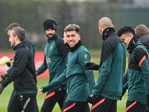 ليفربول يستعد لمواجهة بنفيكا اليوم 