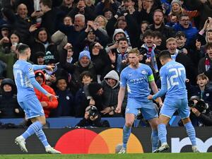 شكوك حول مشاركة كيفين دي بروينه (وسط) اليوم مع مانشستر سيتي