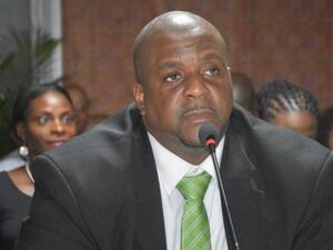  أندرو ألتورو فاهي، رئيس وزراء جزر فيرجن البريطانية