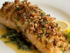 مطبخ رمضان: سلمون مع بيكان مقرمش