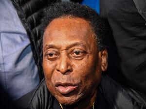 Brazilian football great Edson Arantes do Nascimento, known as Pele, arrives at Guarulhos International Airport, in Guarulhos some 25km from Sao Paulo, Brazil, on April 9, 2019. (Photo by NELSON ALMEIDA / AFP)