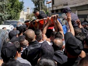 جماهير غفيرة تشيع جثمان الشهيد السعدي 