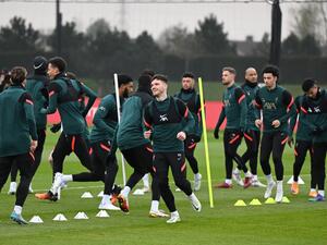 ليفربول يستعد لمواجهة تشيلسي اليوم (المصدر: أ ف ب)