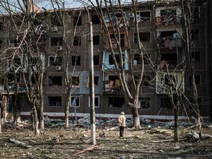 Australia sanctions 110 Russians over Ukraine war